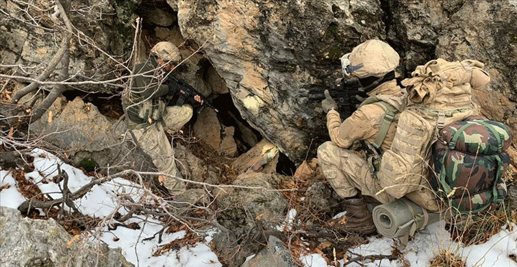 PKK'lı Teröristlerin Kullandığı 9 Barınak ve Sığınak İmha Edildi