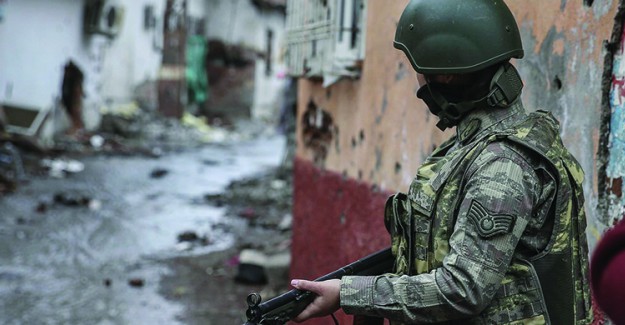 PKK'ya Bir Darbe Daha! Teröristler Etkisiz Hale Getirildi