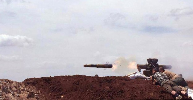 PKK/YPG, Afrin'deki ÖSO Mevzilerini Vurdu 