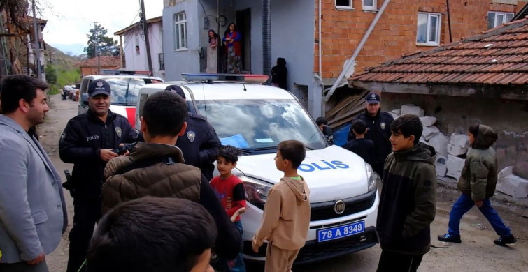 Polis Ekiplerine Sürpriz Kutlama