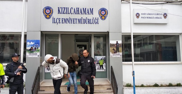 Polis, Kablo Hırsızlarını Suçüstü Yakaladı