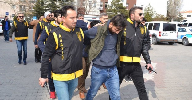 Polis Memurunu 14 Yerinden Vurup Eğlenmeye Gittiler