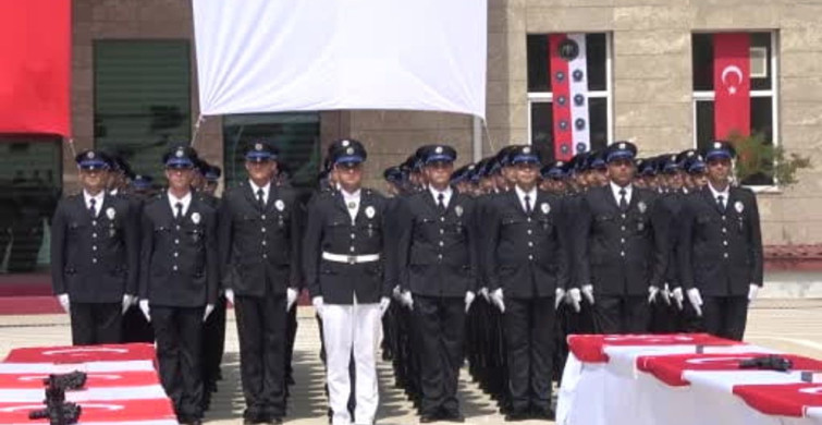 Polis mezuniyet töreninde sürpriz evlilik teklifi