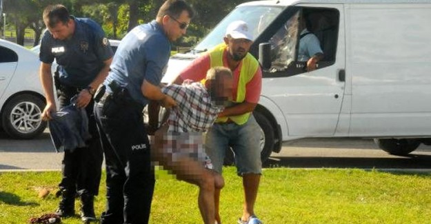 Polisleri Fark Eden Dilenci, Üzerindekileri Çıkardı