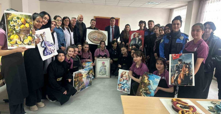 Polisten Öğrencilere Kâğıt Rölyef Kursu Desteği