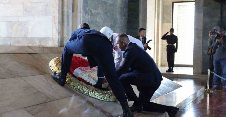 Polonya Cumhurbaşkanı Nawrocki, Anıtkabir’i ziyaret etti
