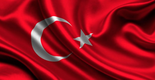 Profesyonel Futbol Liglerinde Şehitlerimiz Anısına Saygı Duruşu!