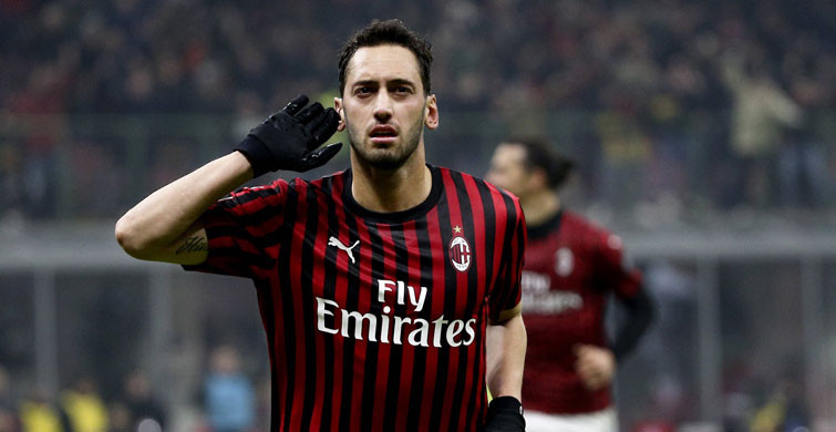 PSG Hakan Çalhanoğlu'nun Peşinde!