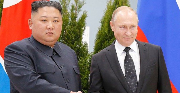 Putin ile Kuzey Kore Devlet Başkanı Kim Bir Araya Geldi
