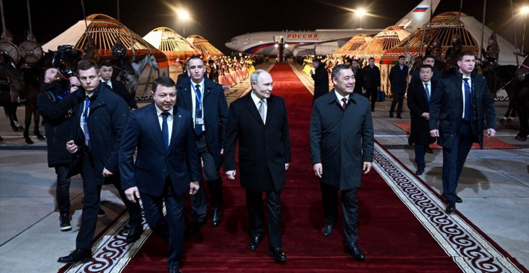 Putin Kırgızistan'da Geleneksel Karşılama İle Buluştu