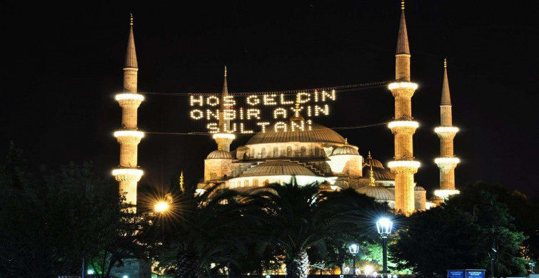 Ramazan ayı 16. gece namazı nasıl kılınır, 16. gece duası nedir? 2022 Ramazan'da gün gün kılınacak namazlar!