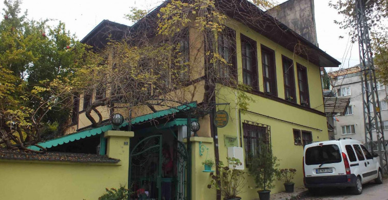 Ramazan ayında vatandaşların ilgi odağı türbe neresi? Akın akın geliyorlar! Yok böyle türbe!