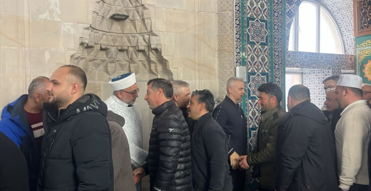 Ramazan Bayramı'nda Ardahan, Erzincan ve Tunceli Camileri Doldu