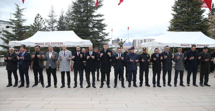 Ramazan Bayramı'nda Şehitlik Ziyaretleri