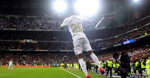 Real Madrid, Cristiano Ronaldo Sayesinde Barcelona'yı Devirdi