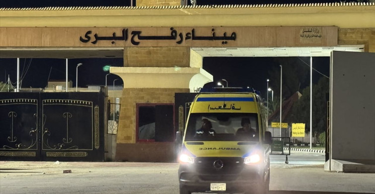 Refah Sınır Kapısı'ndan Mısır'a Tahliyeler Devam Ediyor