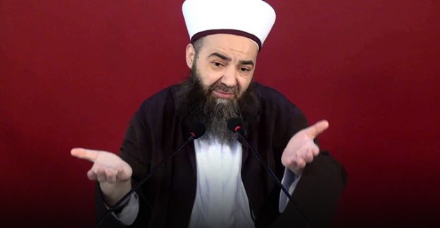 Reina'daki Saldırıya Cübbeli Ahmet Yorumu: Ha İbadet Yerinde, Ha Eğlence