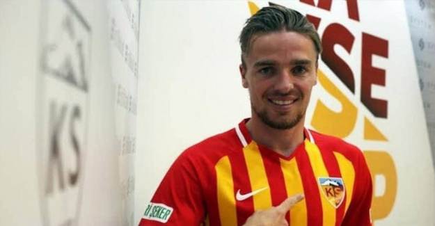 Rienstra, Acun'un Takımı Sittart'da!