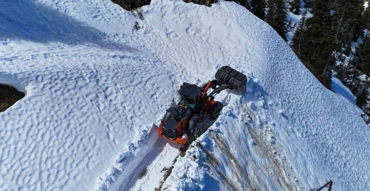 Rize Yayla Yollarında Kar Temizleme Çalışmaları Devam Ediyor