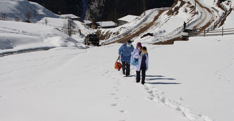 Rize'de Sağlıkçılar Zor Şartlarda Çalışıyor!