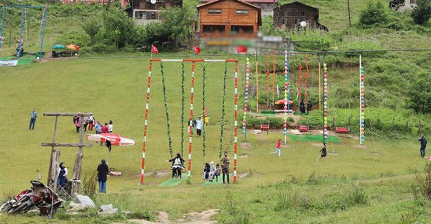 Rize'de Salıncakta Eşini Sallarken Düşen Kişi Yaralandı