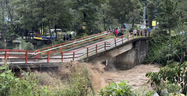 Rize'deki Sağanak Yağışın Yol Açtığı Etkiler