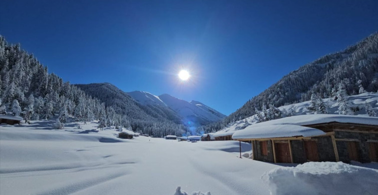 Rize'nin Kaçkar Dağları'nda Kar Güzellikleri Dronla Görüntülendi