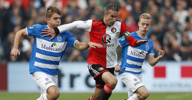 Robin Van Persie'den Flaş Karar!