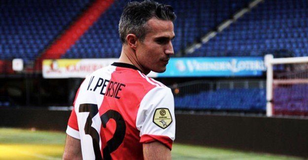 Robin Van Persie'ye Bir Şok Daha! Feyenoord Yeni Yeni Anlıyor