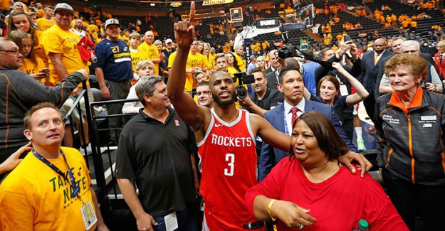 Rockets Jazz Önünde Büyük Avantaj Yakaladı!