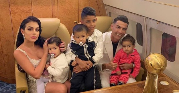 Ronaldo 2019'u Ödülle Tamamladı