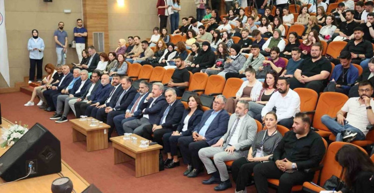 RTÜK Başkan Vekili Deniz Güçer, ERÜ'de Medya Konferansı Verdi