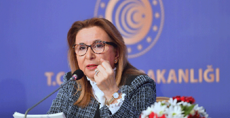 Ruhsar Pekcan Kimdir?
