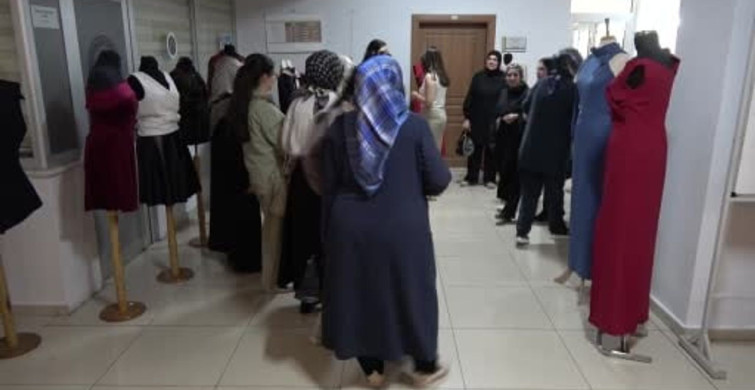 Rümeysa Bedir: 30 yıllık terzilik kariyerini üniversite diploması ve sergiyle taçlandırdı