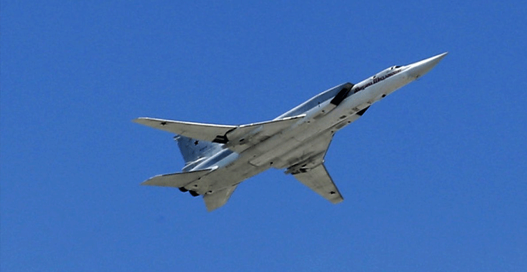 Rus Bombardıman Uçağından Zorunlu Acil İniş 
