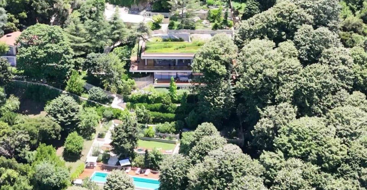 Rus oligarkın Üsküdar'daki villasında tadilat bitti: Son hali havadan görüntülendi