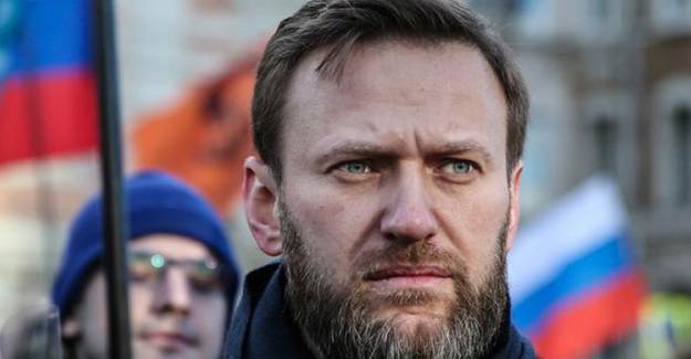 Rus Polisi, Muhalif Liderin Evini Bastı
