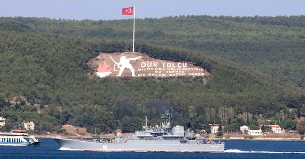 Rus Savaş Gemisi Çanakkale Boğazı'ndan Geçti