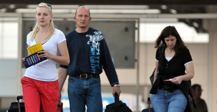 Rus Turistler Yasağa Rağmen Türkiye’den Vazgeçmiyor