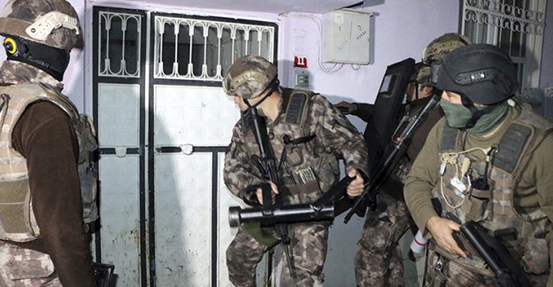 Rusya'da Polis ve DEAŞ Militanları Arasında Çatışma 