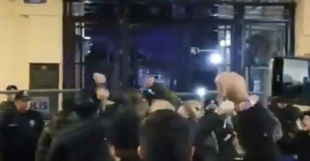 Rusya'nın İstanbul Başkonsolosluğu Önünde Protesto