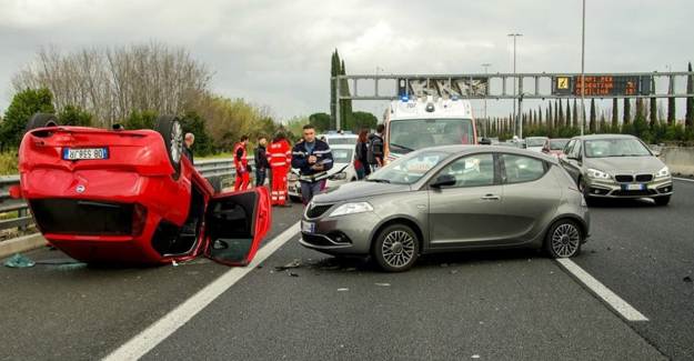 Rüyada Trafik Kazası Görmek 