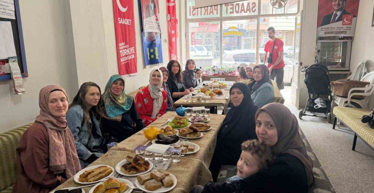 Saadet Partisi Anneler Günü Buluşması