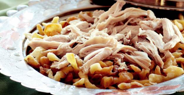 Saçaklı Mantı Nasıl Yapılır? Saçaklı Mantı (Erişte Mantısı) Tarifi