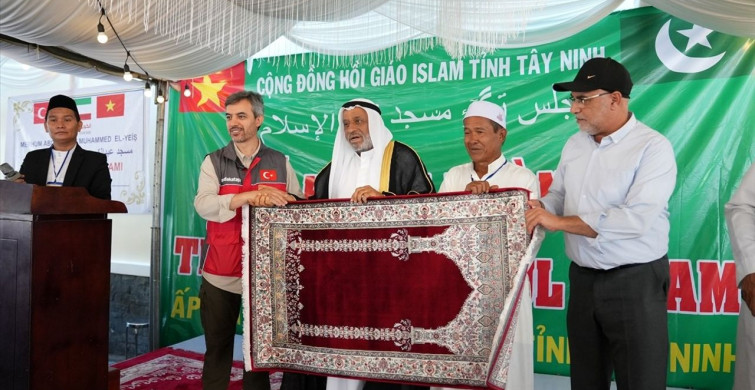 Sadakataşı Derneği Vietnam'da Yeni Camii ve Okul Açtı