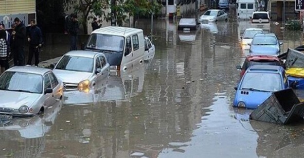 Sağanak Hayatı Felç Etti!