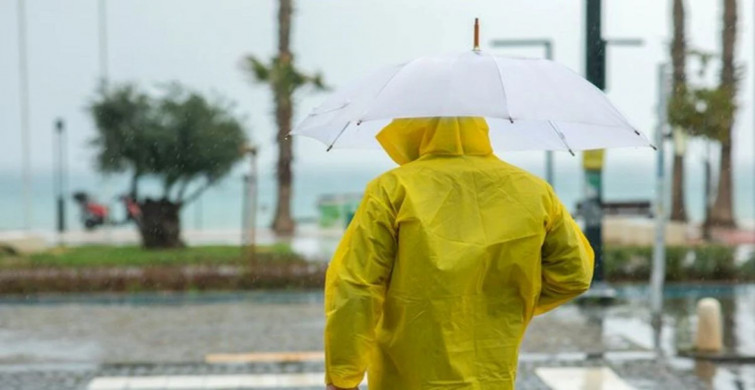 Sağanak yağış ve fırtına geri dönüyor: Meteoroloji’den o illere uyarı