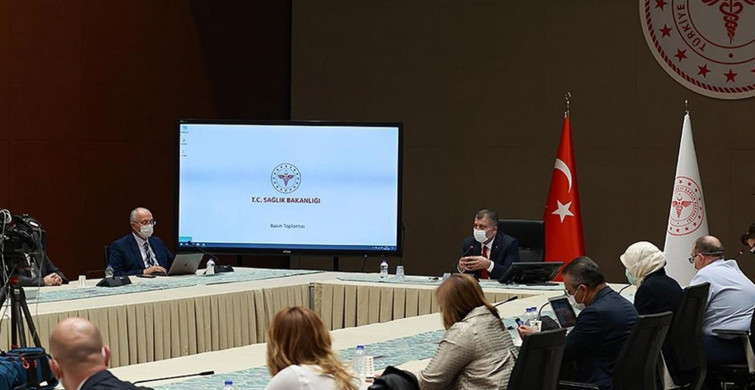Sağlık Bakanı Fahrettin Koca:  Saat 18'de Rutin Seyrin Dışında Önemli Bir Konuşma Yapacağım