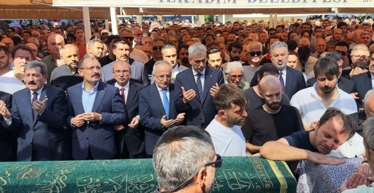 Sağlık Bakanı Kemal Memişoğlu, Samsun'daki Cenaze Törenine Katıldı