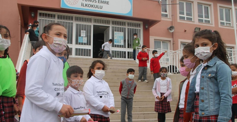Sağlık Bakanı Koca'dan Okullardaki Koronavirüs Vakaları Hakkında Değerlendirme!